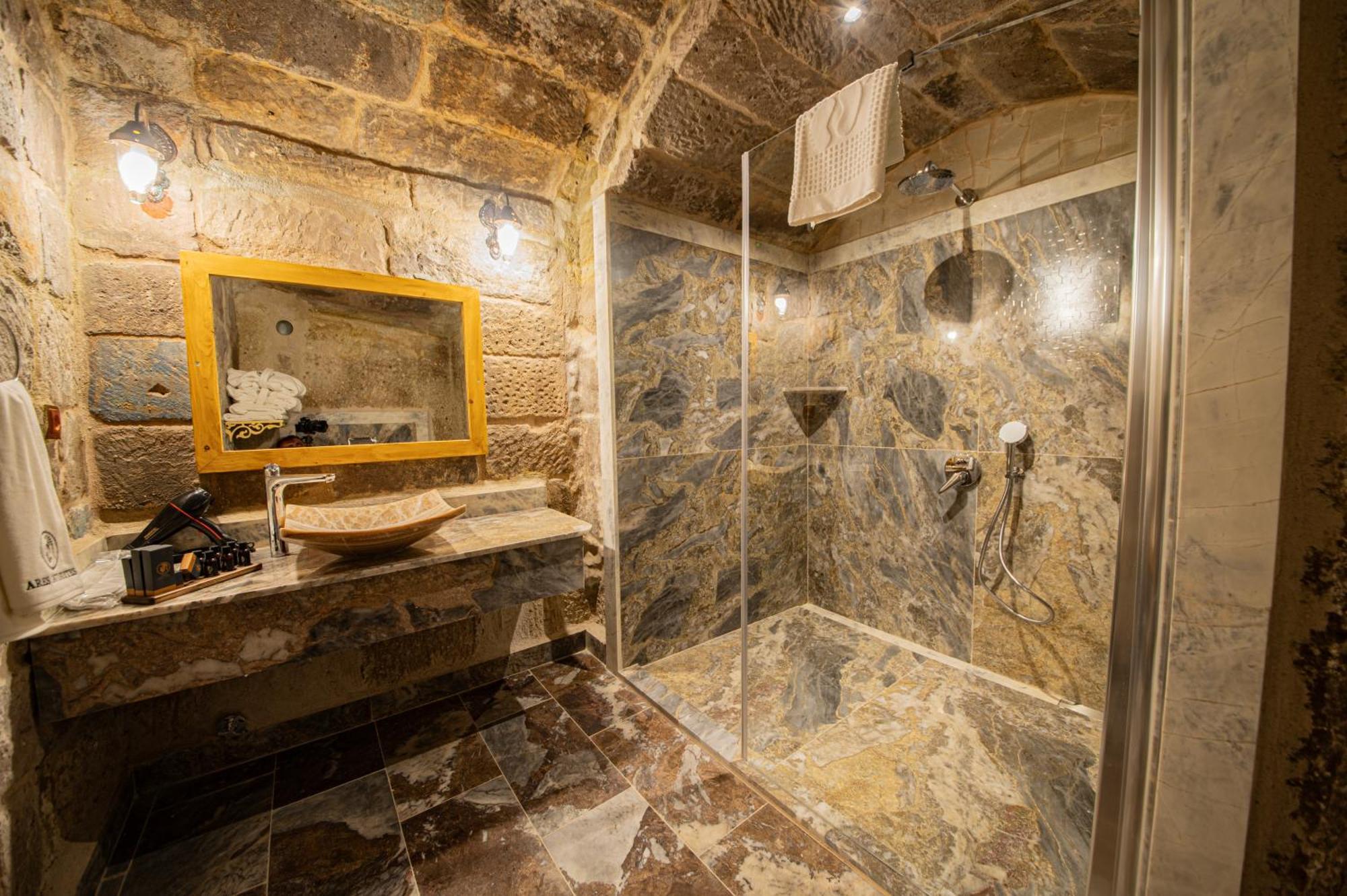 Ares Cave Suites Göreme Zewnętrze zdjęcie